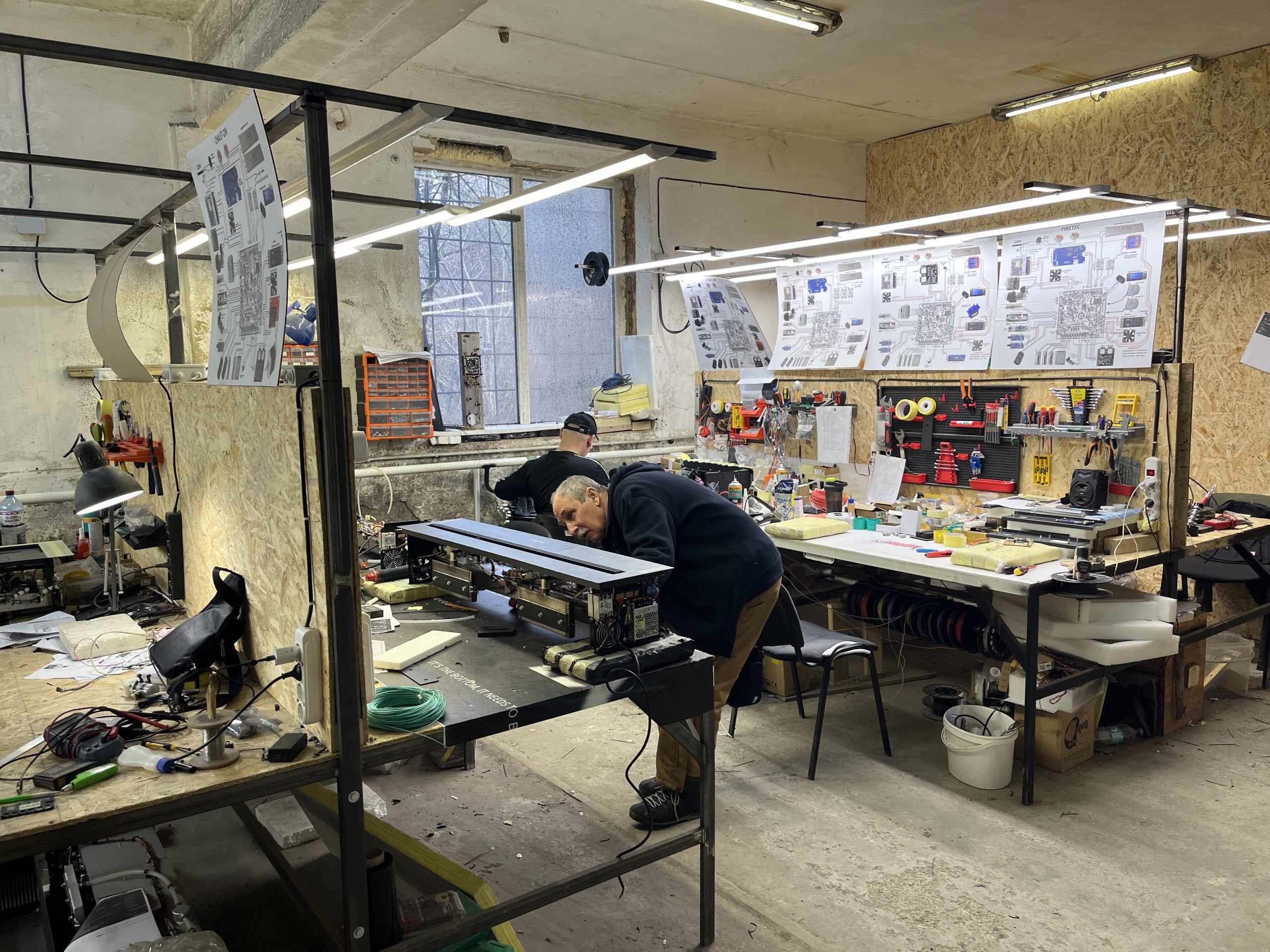 Fireplace without a Chimney, Business Without Borders. The Story of Innovative Smart Fireplace Manufacturer Neverdark: From Garage to $2 Million in Investments.