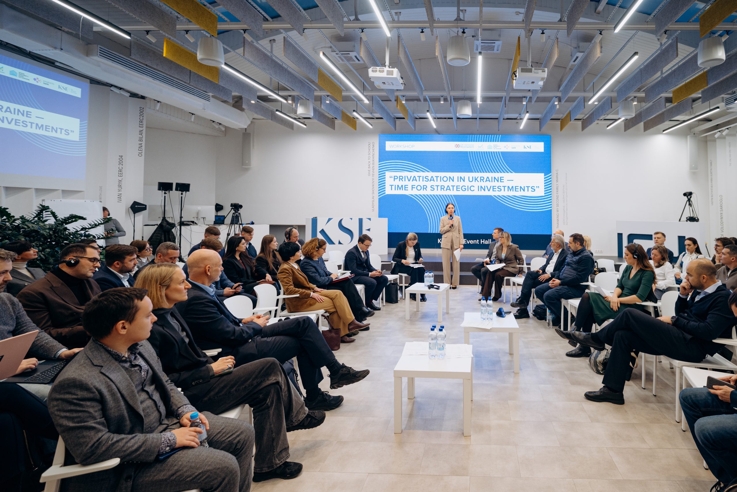 KSE hosted a workshop on approaches to large-scale privatisation and attracting strategic investors.